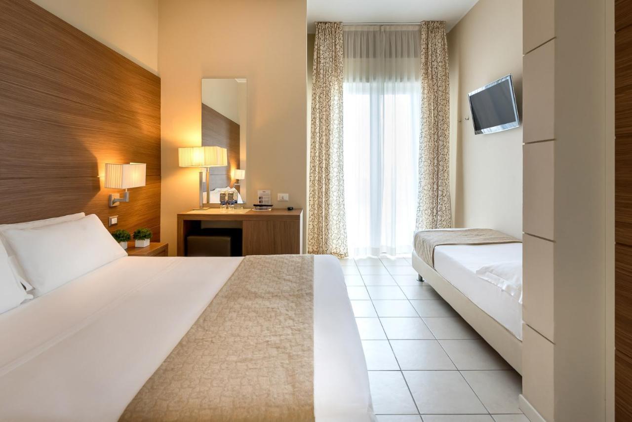 Standard Triple Room,1742615568:JPEG