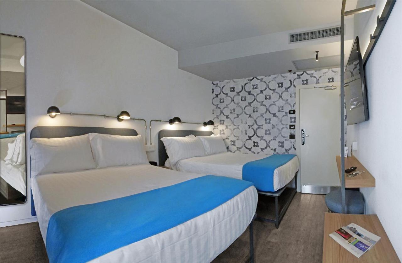 Luxury Triple Room