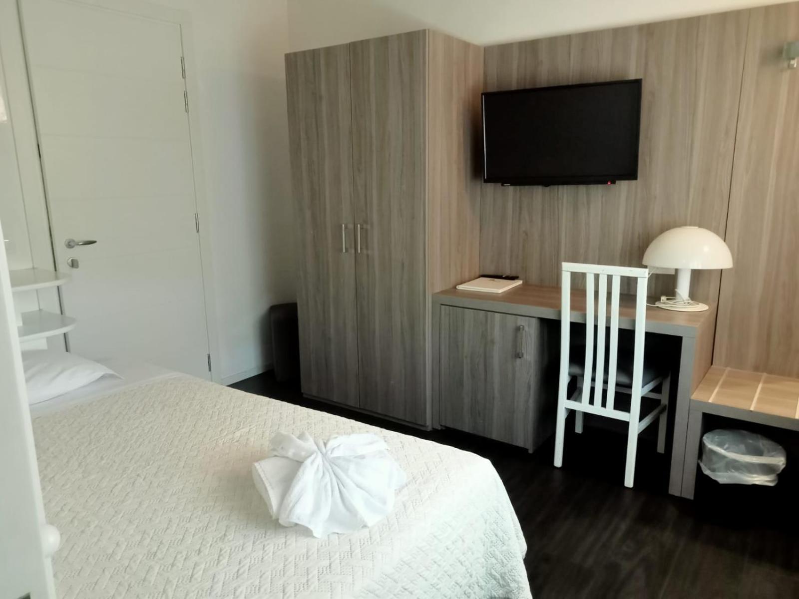 Large Single Room