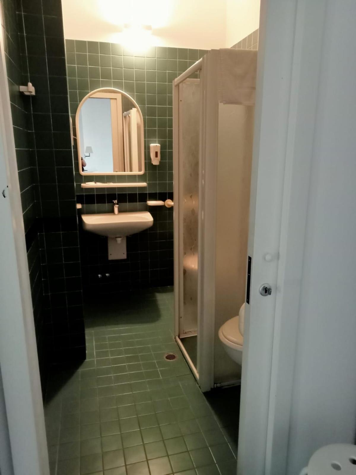 Large Single Room