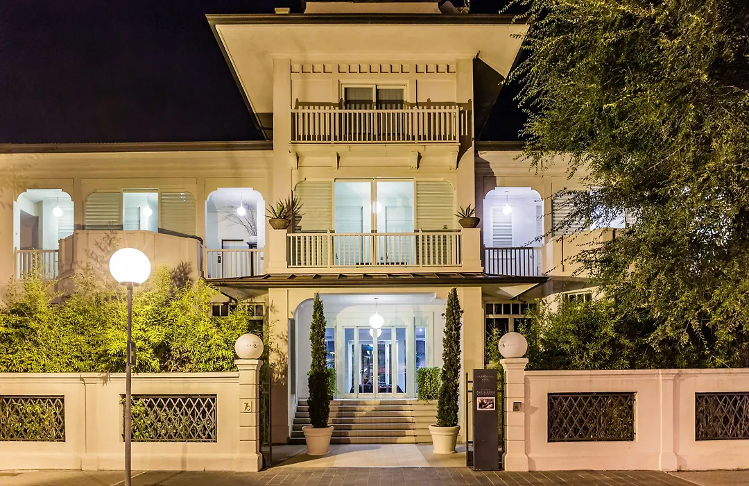 Hotel Carducci 76-1